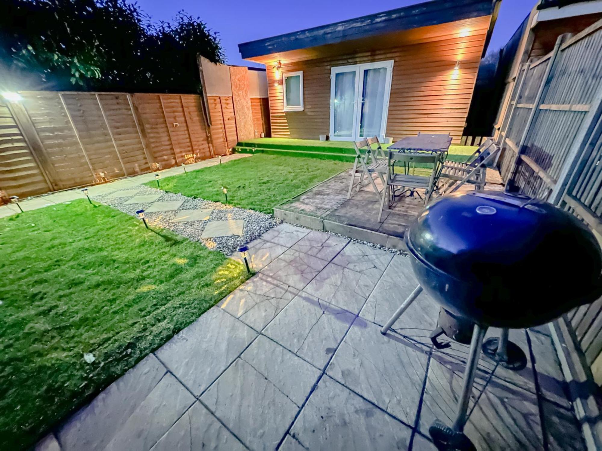 Stunning Studio Garden House - Free Wifi & Parking Hendon Exterior photo