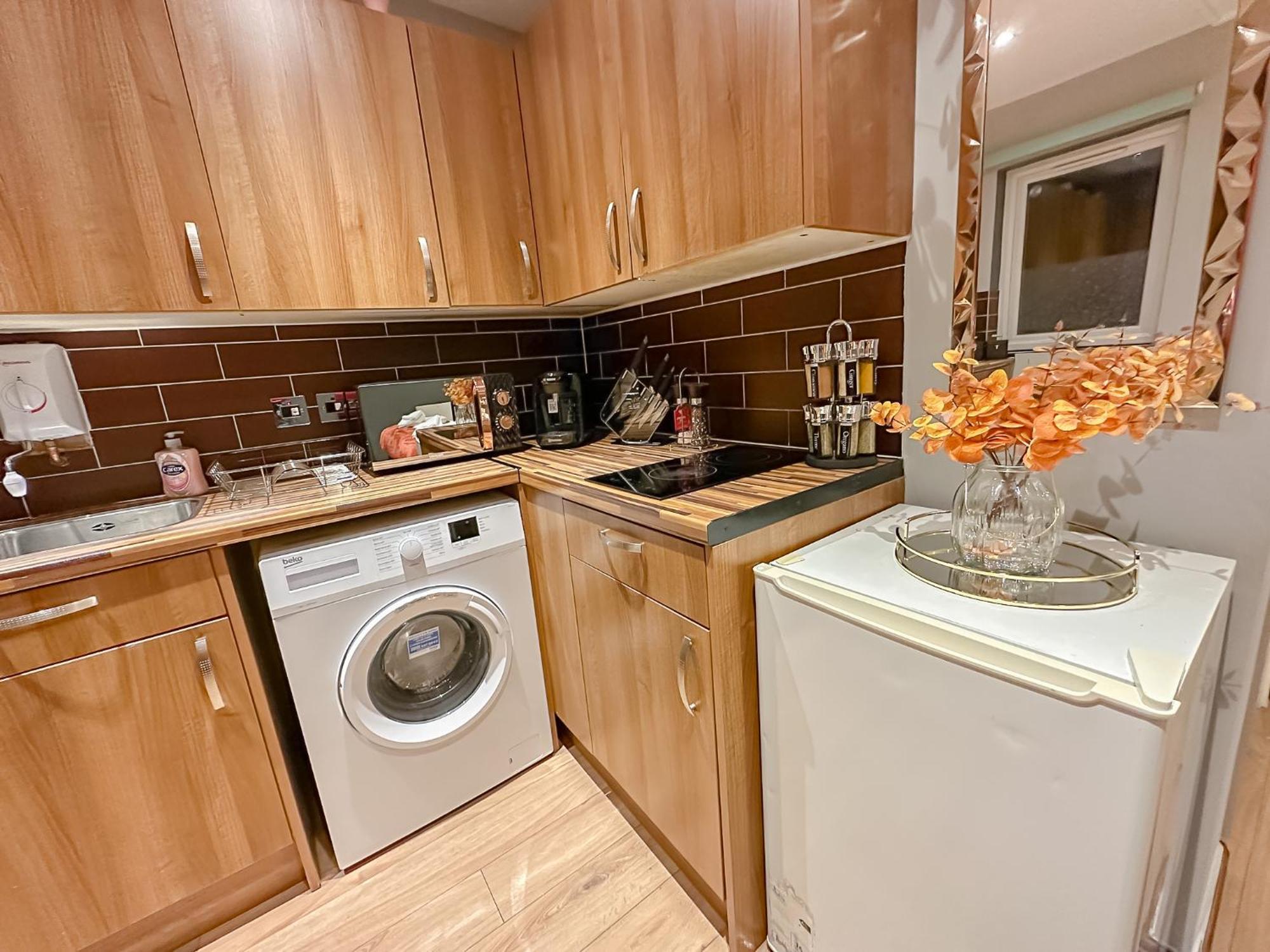 Stunning Studio Garden House - Free Wifi & Parking Hendon Exterior photo